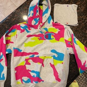 Champion Reverse Weave Hoodie size Large